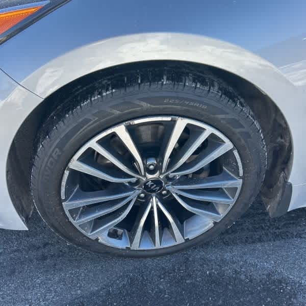 Thumbnail: 2018 Kia Stinger - 18