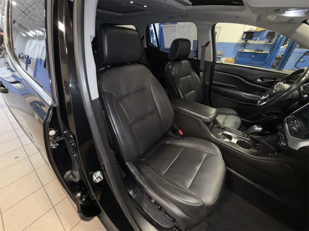 Thumbnail: 2017 GMC Acadia - 16