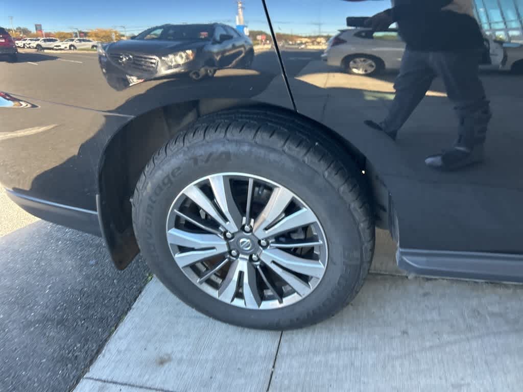 Thumbnail: 2019 Nissan Pathfinder - 5