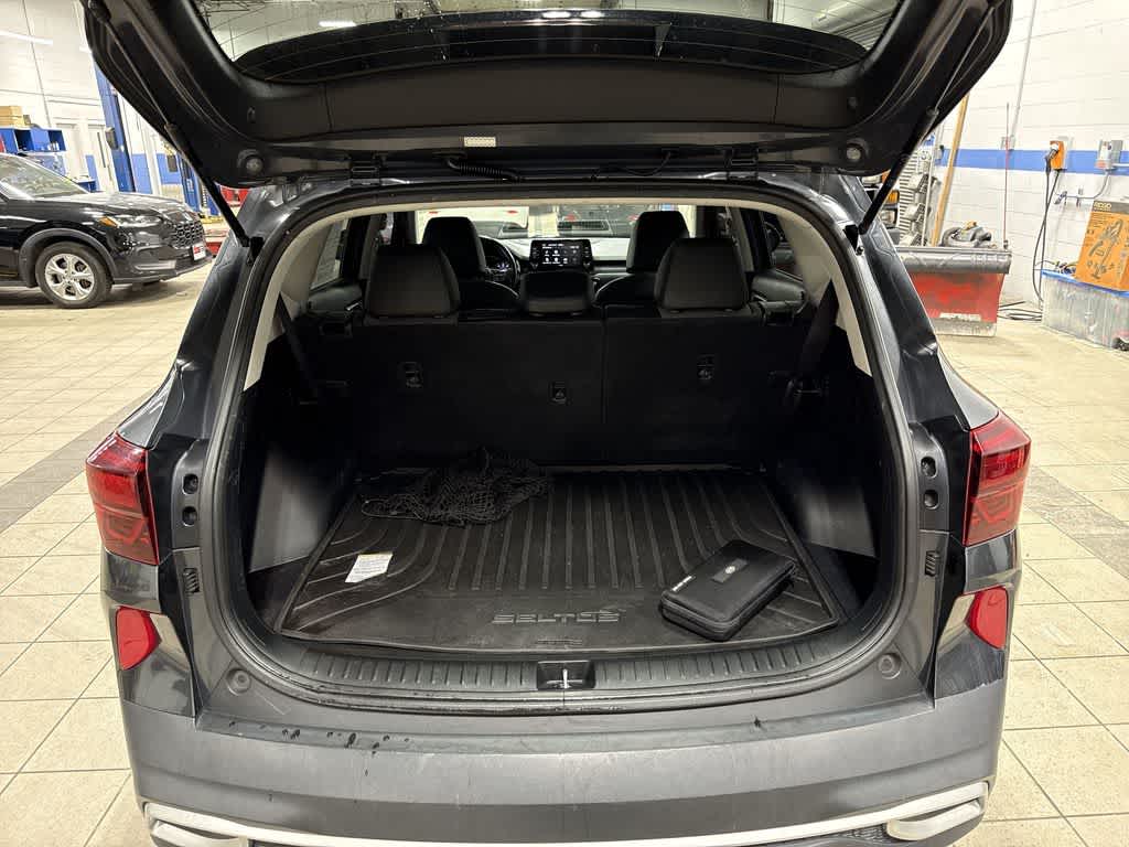 Thumbnail: 2021 Kia Seltos - 11