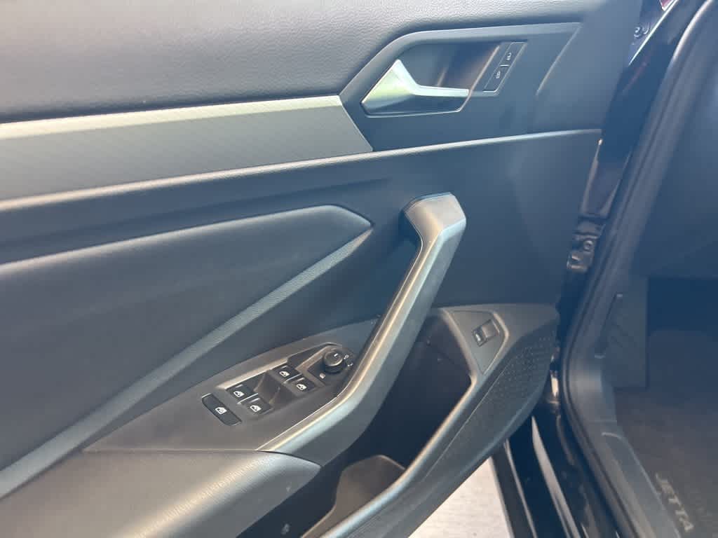 Thumbnail: 2019 Volkswagen Jetta - 12