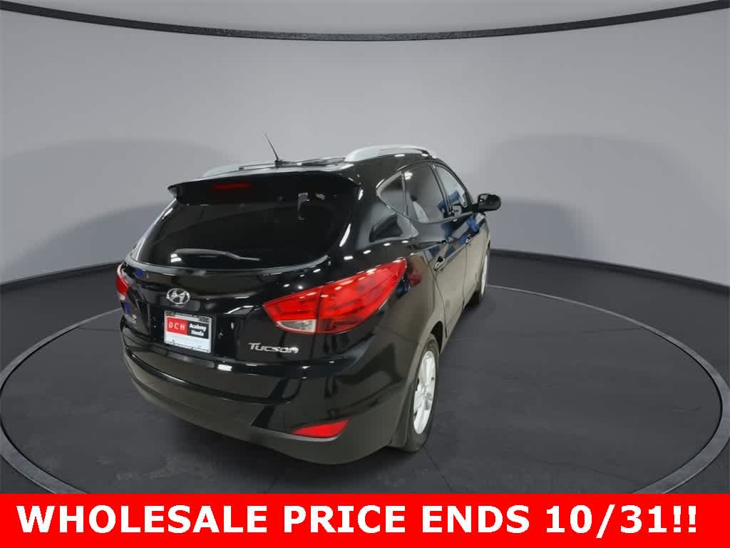 Thumbnail: 2011 Hyundai Tucson - 8
