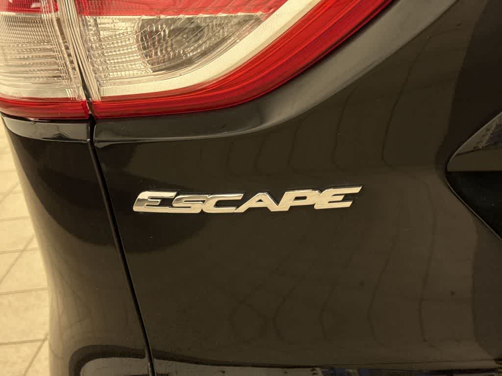 Thumbnail: 2016 Ford Escape - 24