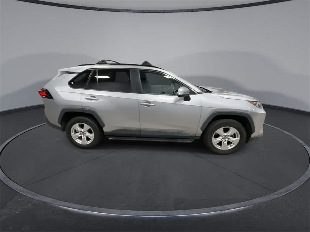 Thumbnail: 2021 Toyota RAV4 - 9