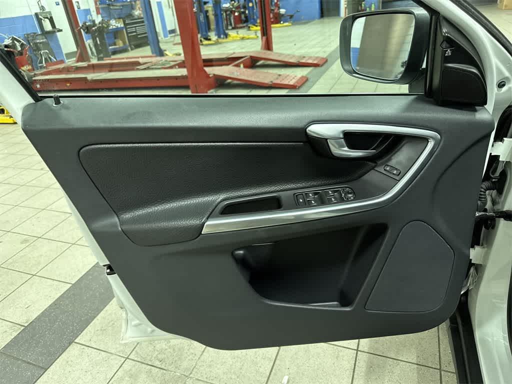 2012 Volvo XC60 3.2 31
