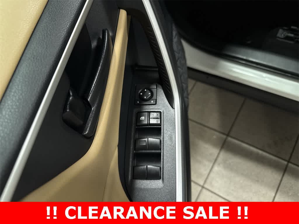 Thumbnail: 2020 Toyota RAV4 - 22