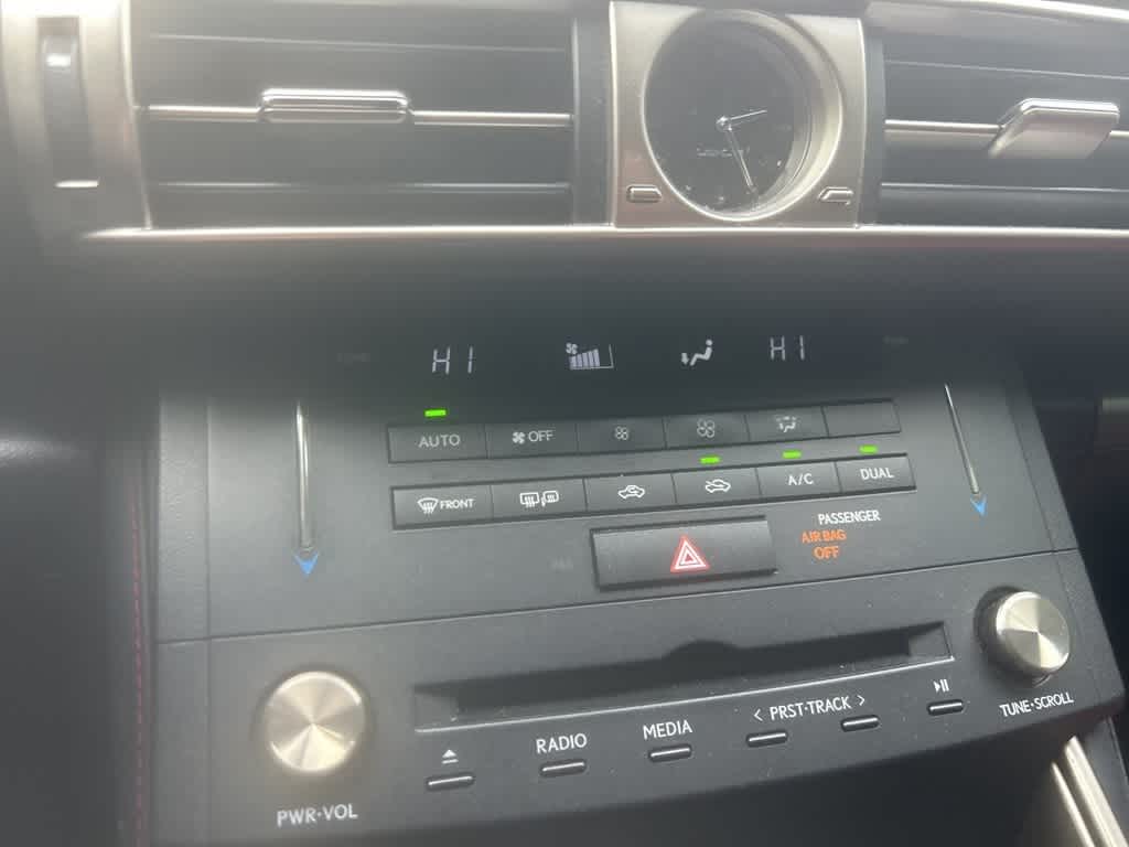 Thumbnail: 2016 Lexus IS - 10