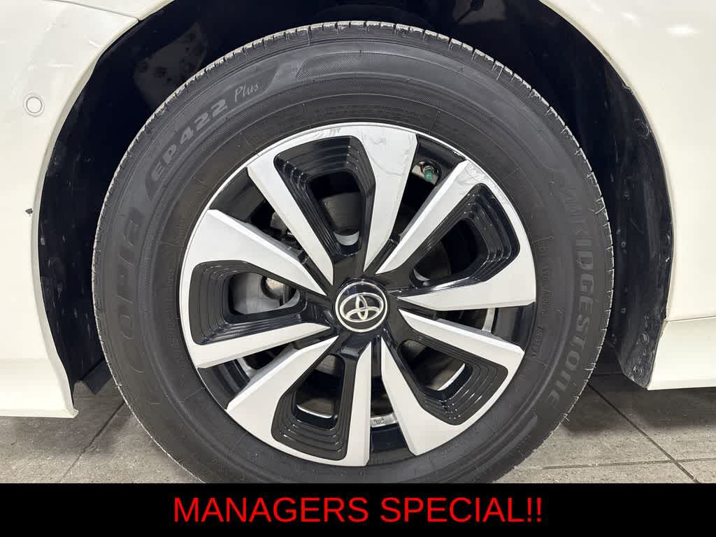 Thumbnail: 2018 Toyota Prius Prime - 10