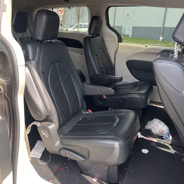 Thumbnail: 2017 Chrysler Pacifica - 16