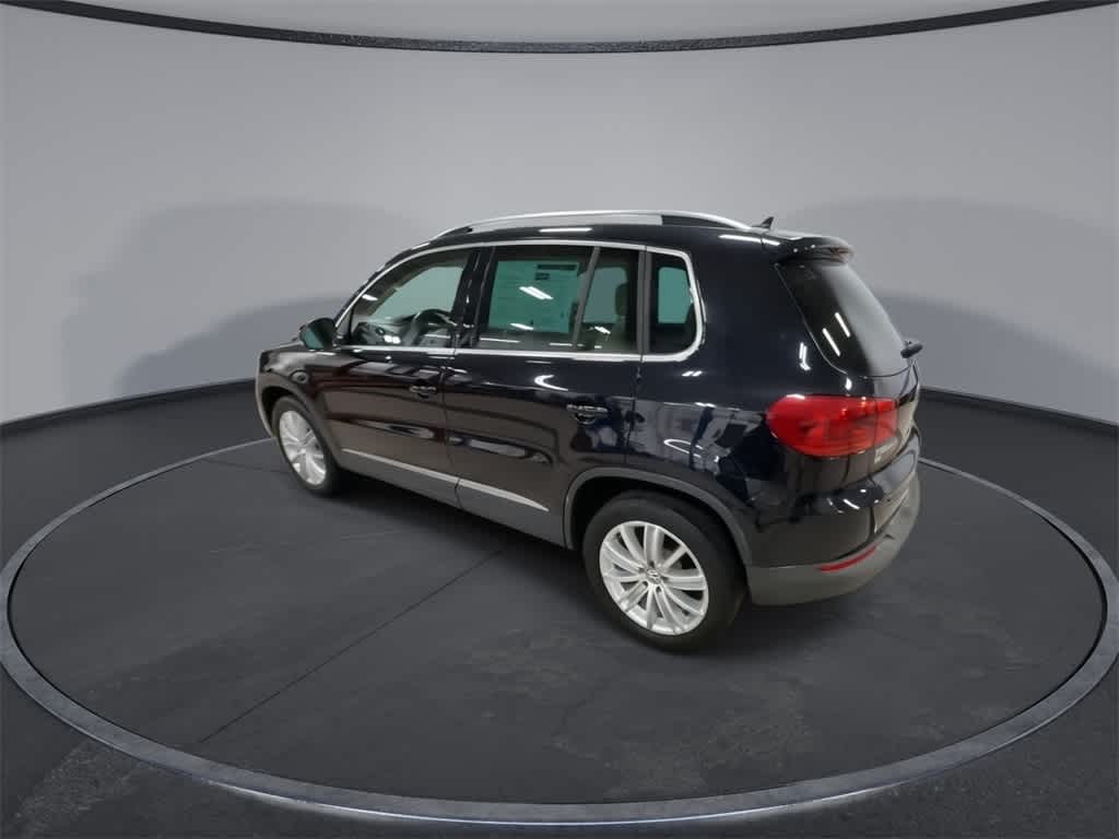 Thumbnail: 2016 Volkswagen Tiguan - 6