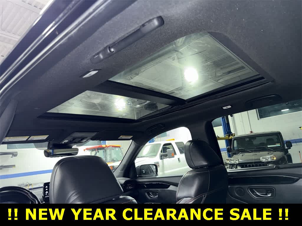 Thumbnail: 2023 Honda Pilot - 25