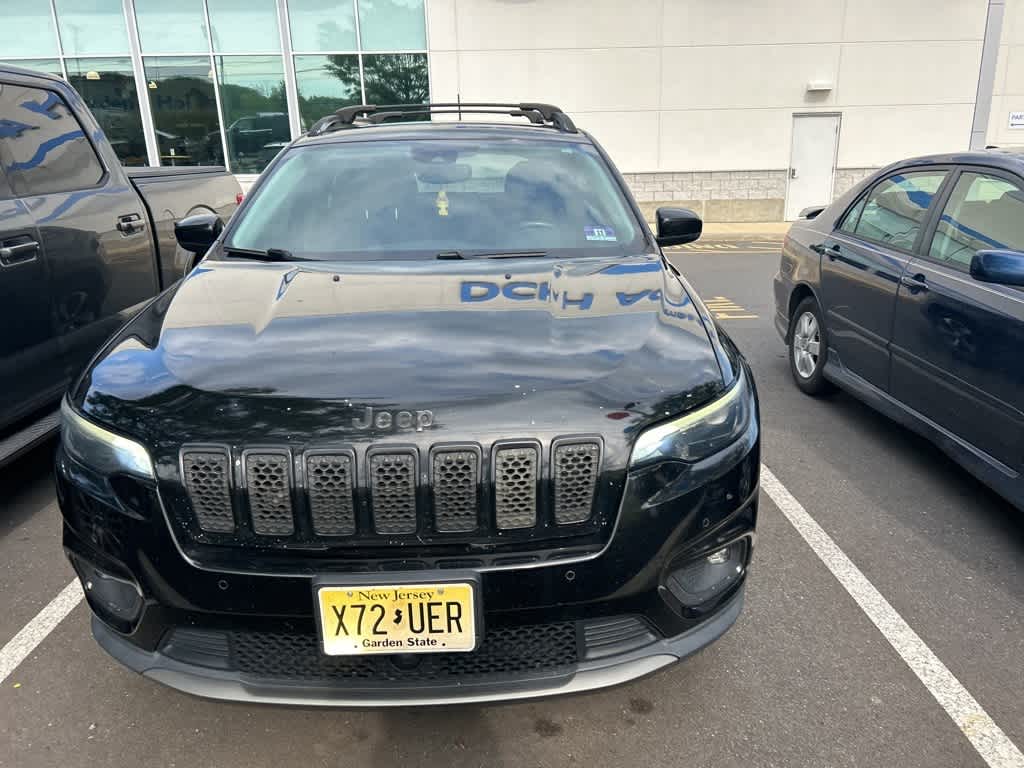 Thumbnail: 2019 Jeep Cherokee - 14
