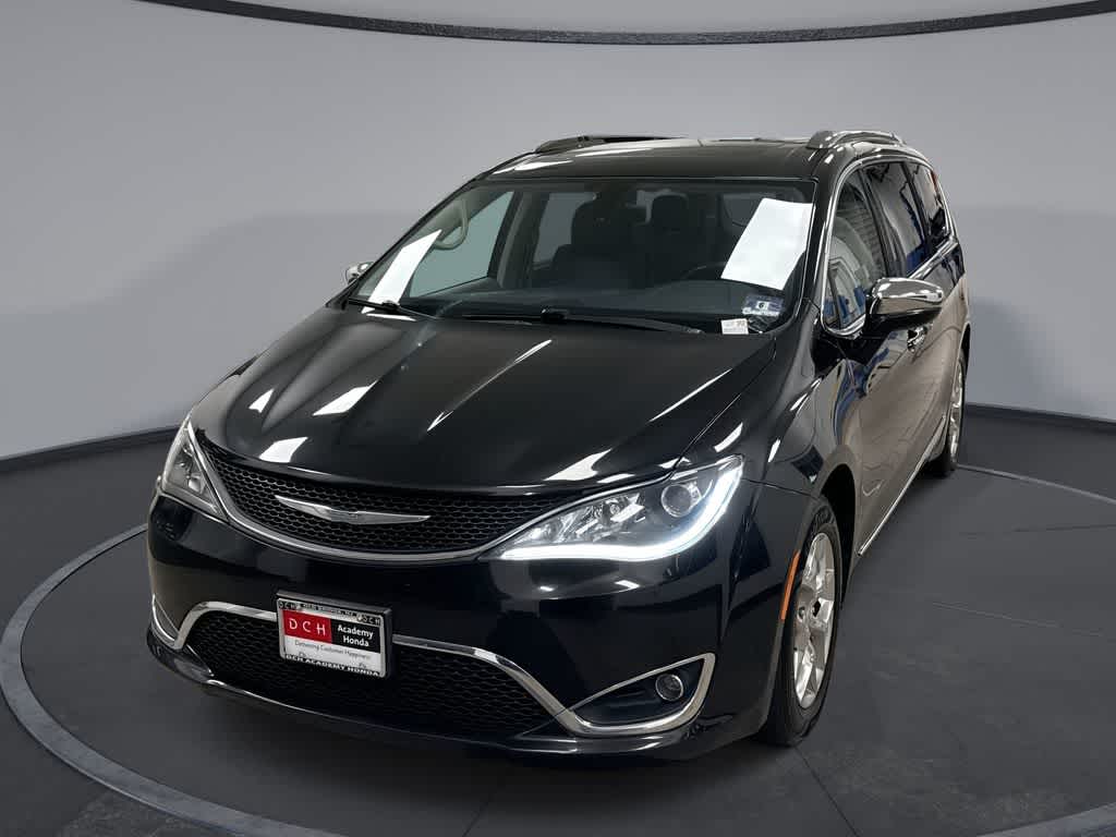 2017 Chrysler Pacifica Limited -
                  Old Bridge Township, NJ