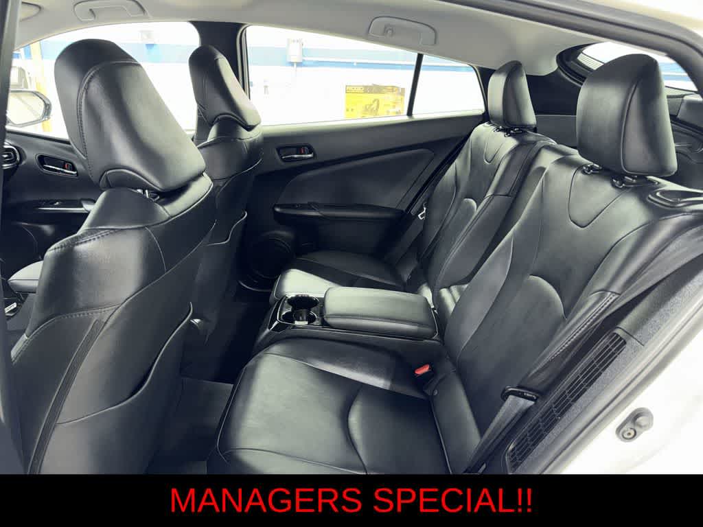 Thumbnail: 2018 Toyota Prius Prime - 17