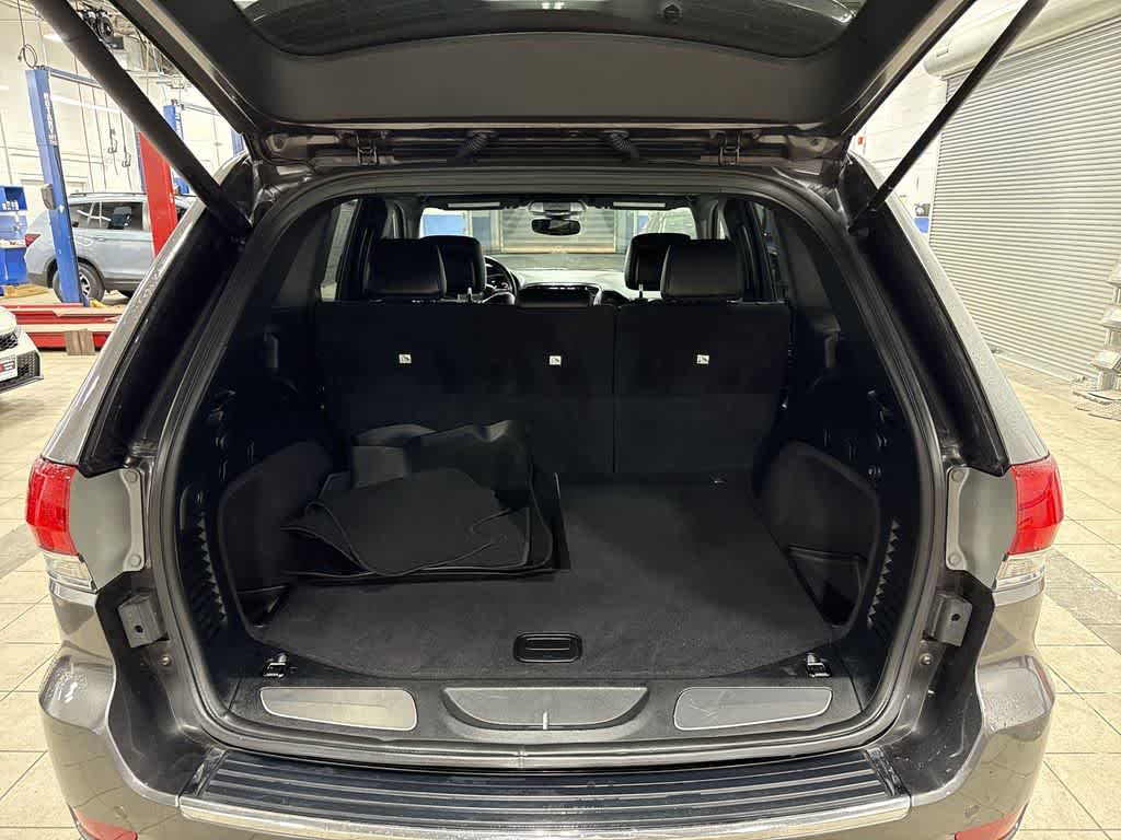 Thumbnail: 2019 Jeep Grand Cherokee - 11