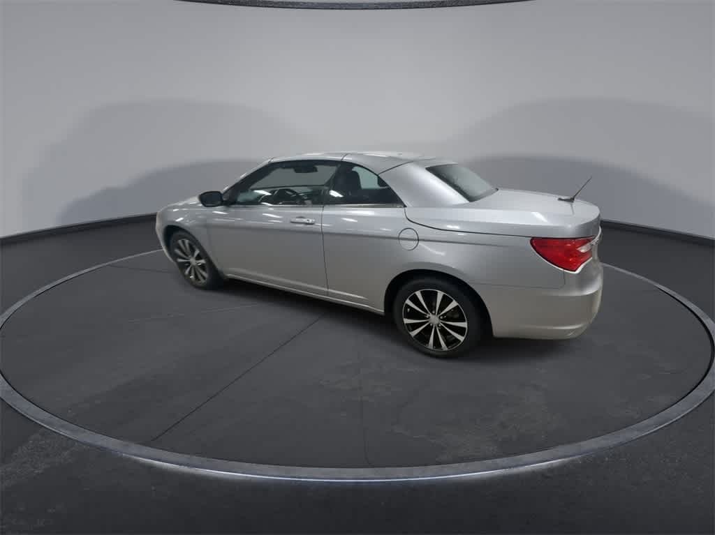 Thumbnail: 2013 Chrysler 200 - 6