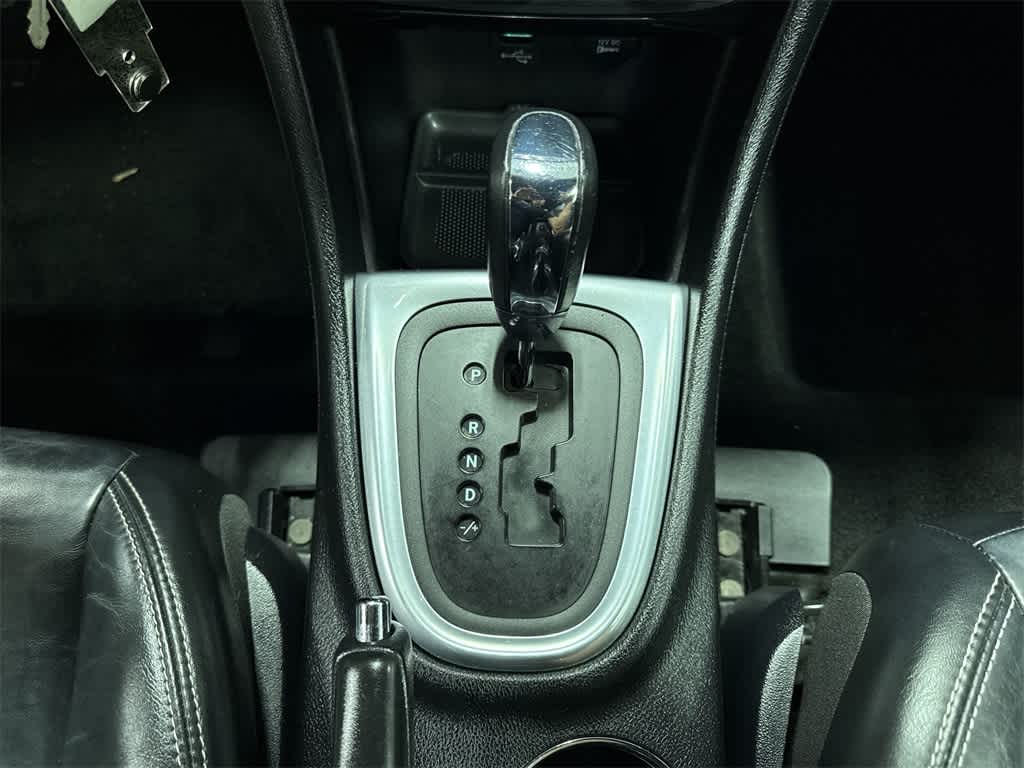 Thumbnail: 2013 Chrysler 200 - 29