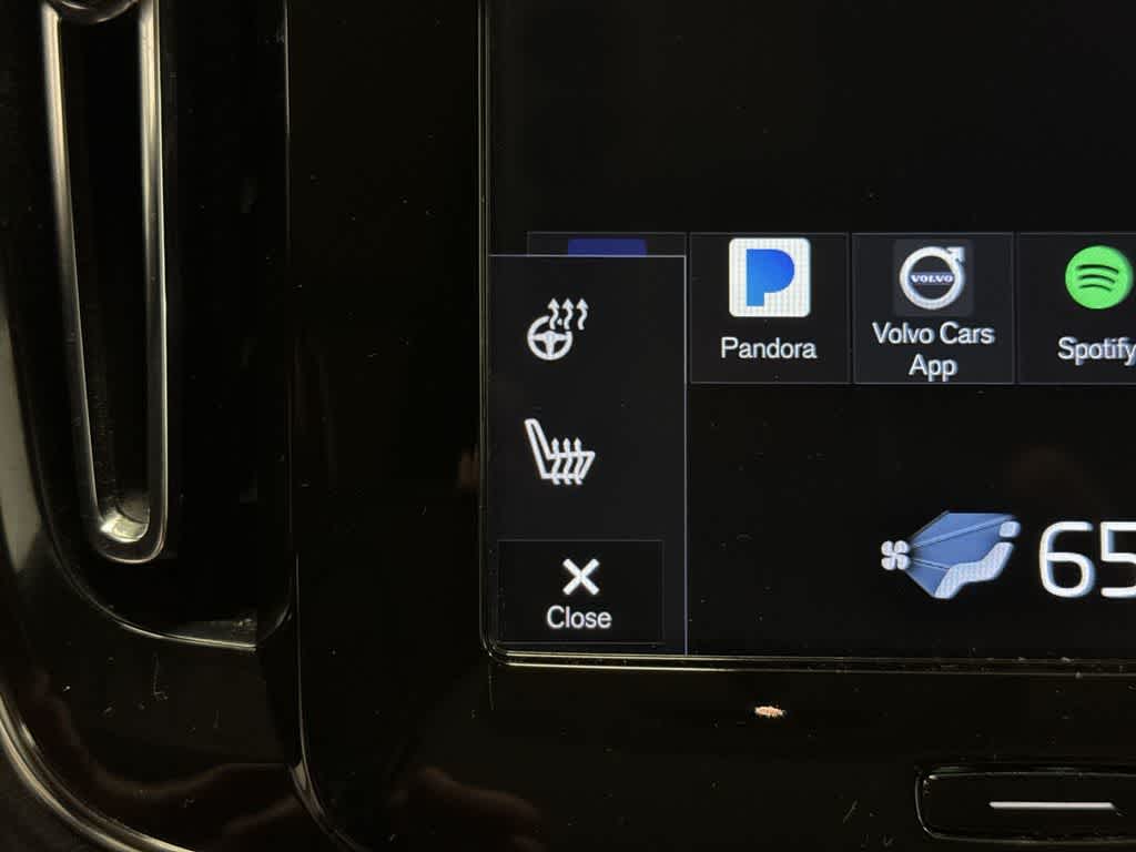 Thumbnail: 2020 Volvo XC40 - 31