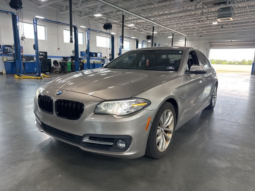 Thumbnail: 2016 BMW 5 Series - 1