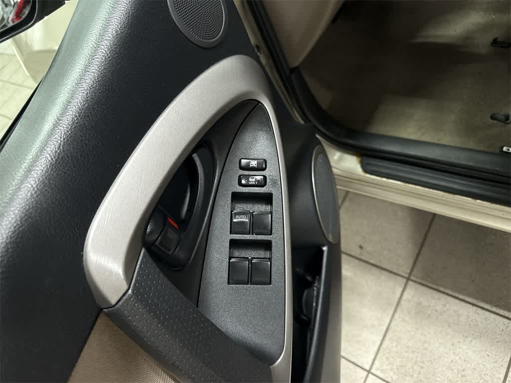 Thumbnail: 2006 Toyota RAV4 - 22