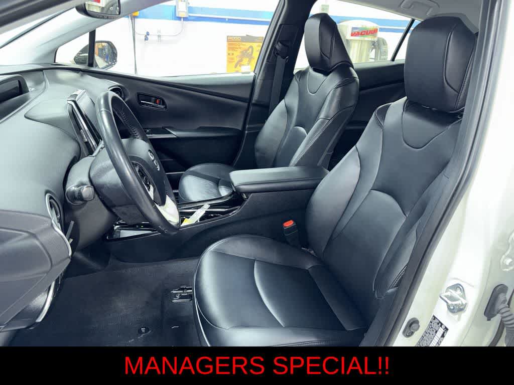 Thumbnail: 2018 Toyota Prius Prime - 15