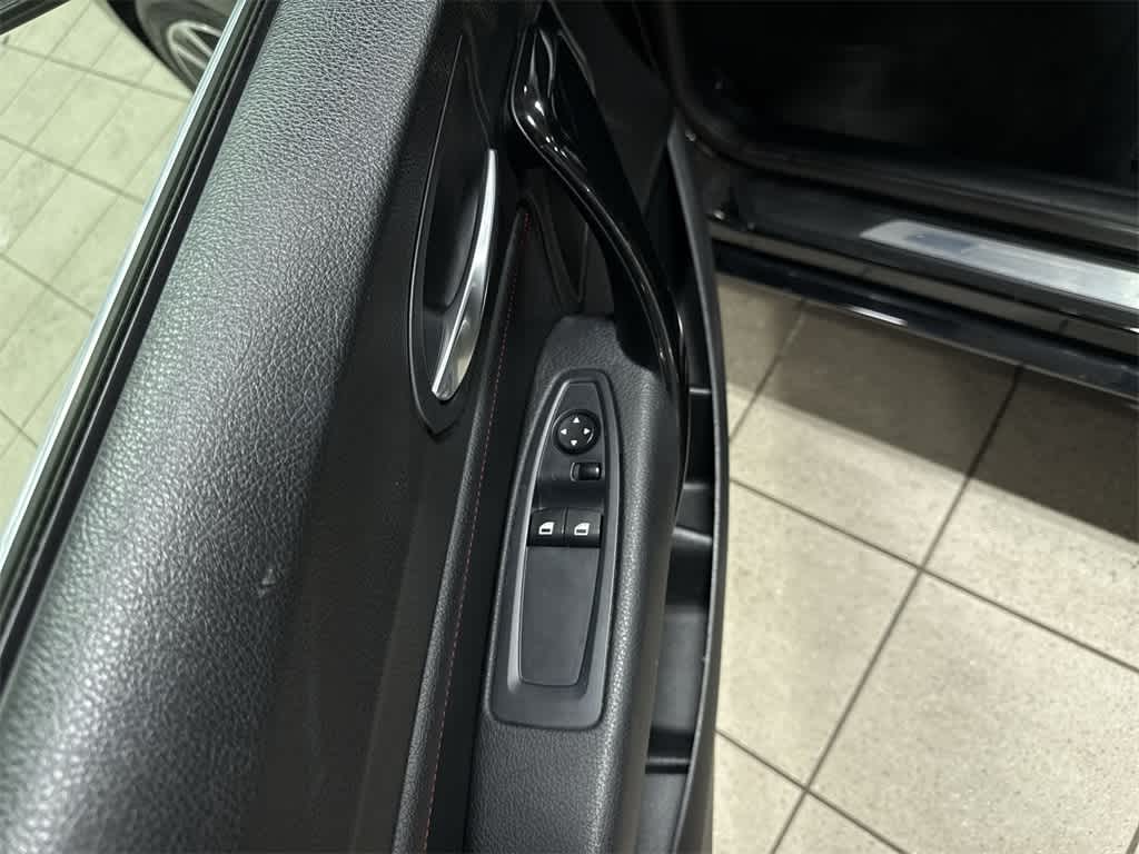 Thumbnail: 2016 BMW 2 Series - 22