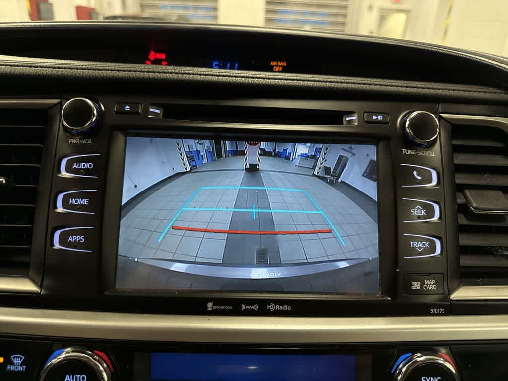 Thumbnail: 2017 Toyota Highlander - 27