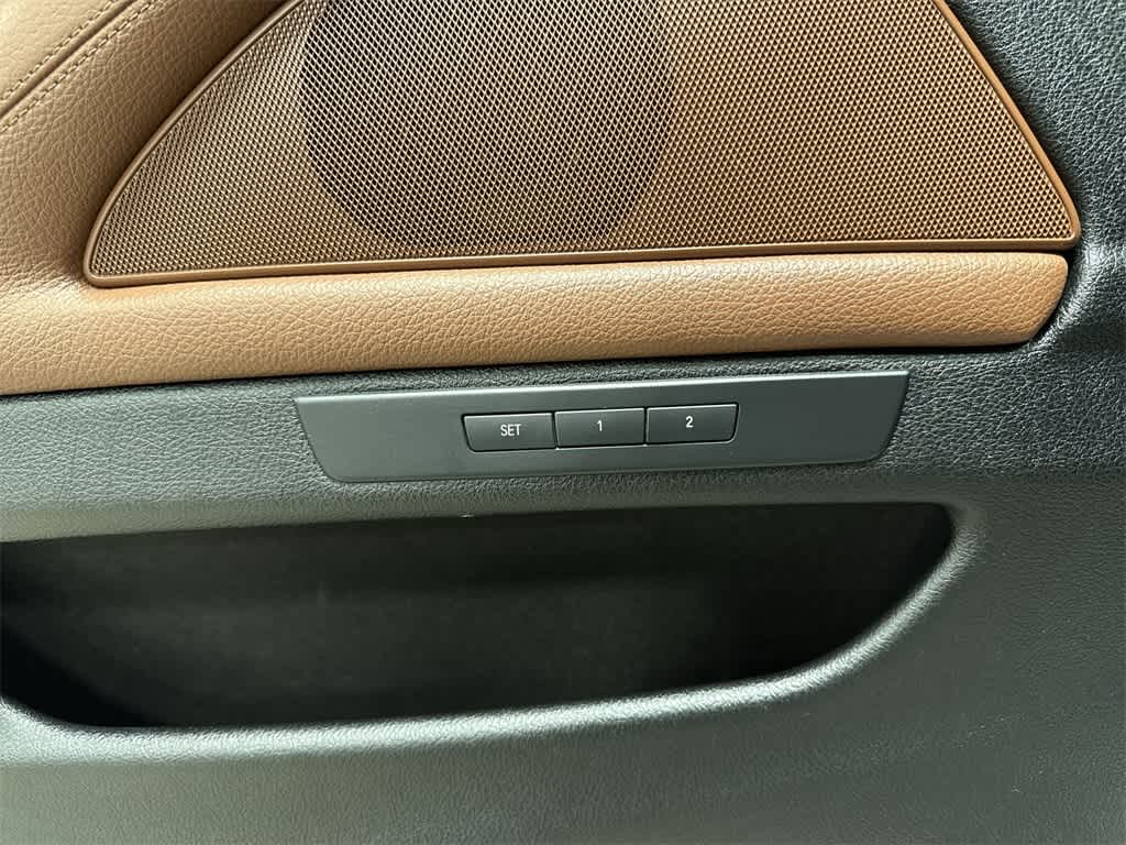 Thumbnail: 2016 BMW 5 Series - 24