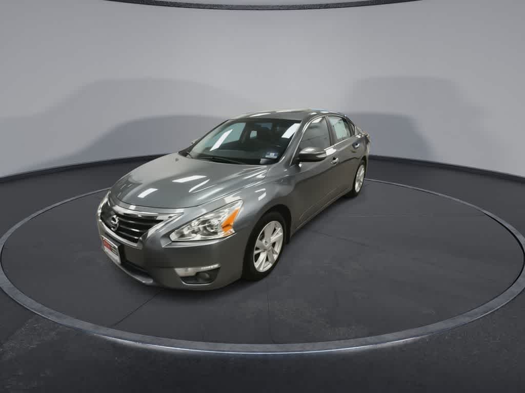 Thumbnail: 2015 Nissan Altima - 4