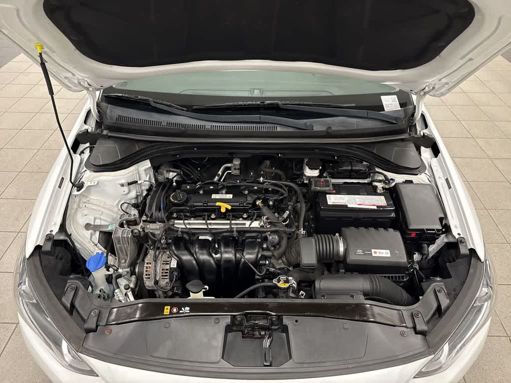 Thumbnail: 2018 Hyundai Elantra - 12
