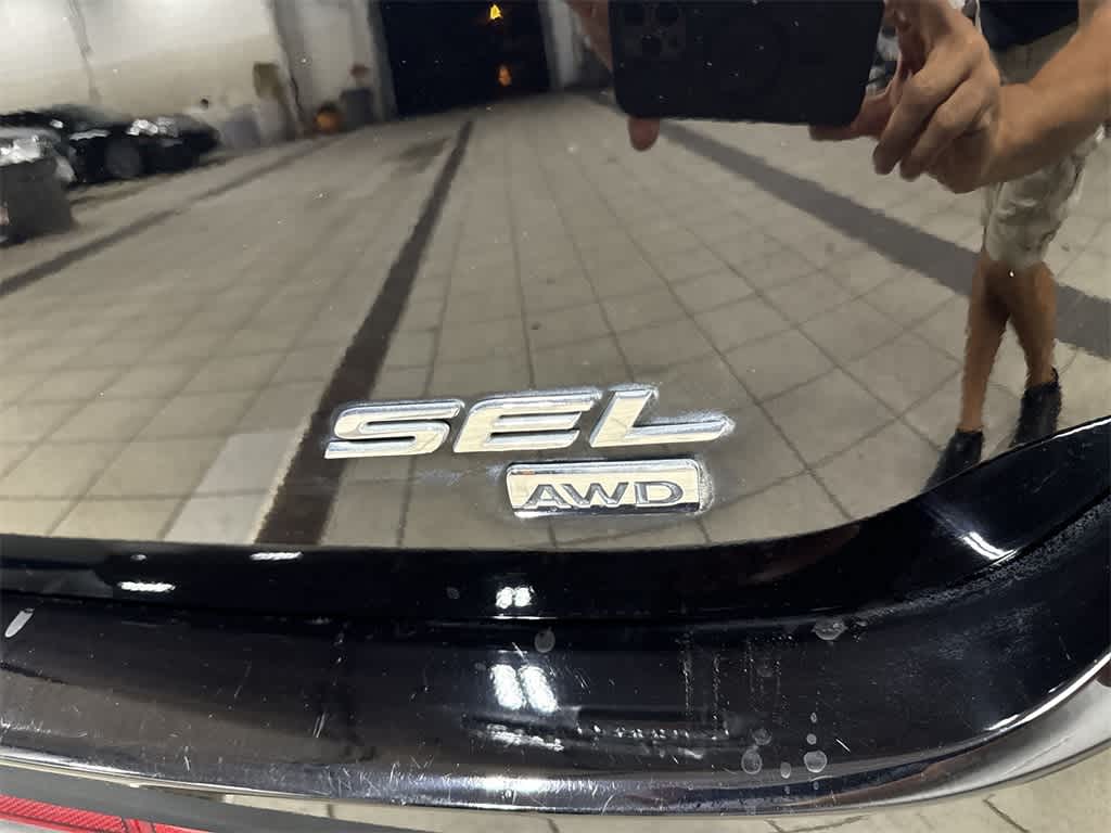 Thumbnail: 2017 Ford Edge - 26