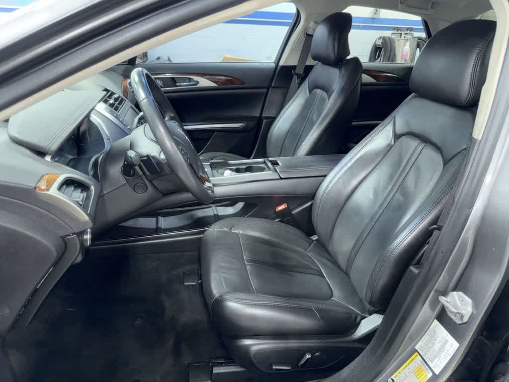 Thumbnail: 2014 Lincoln MKZ - 14