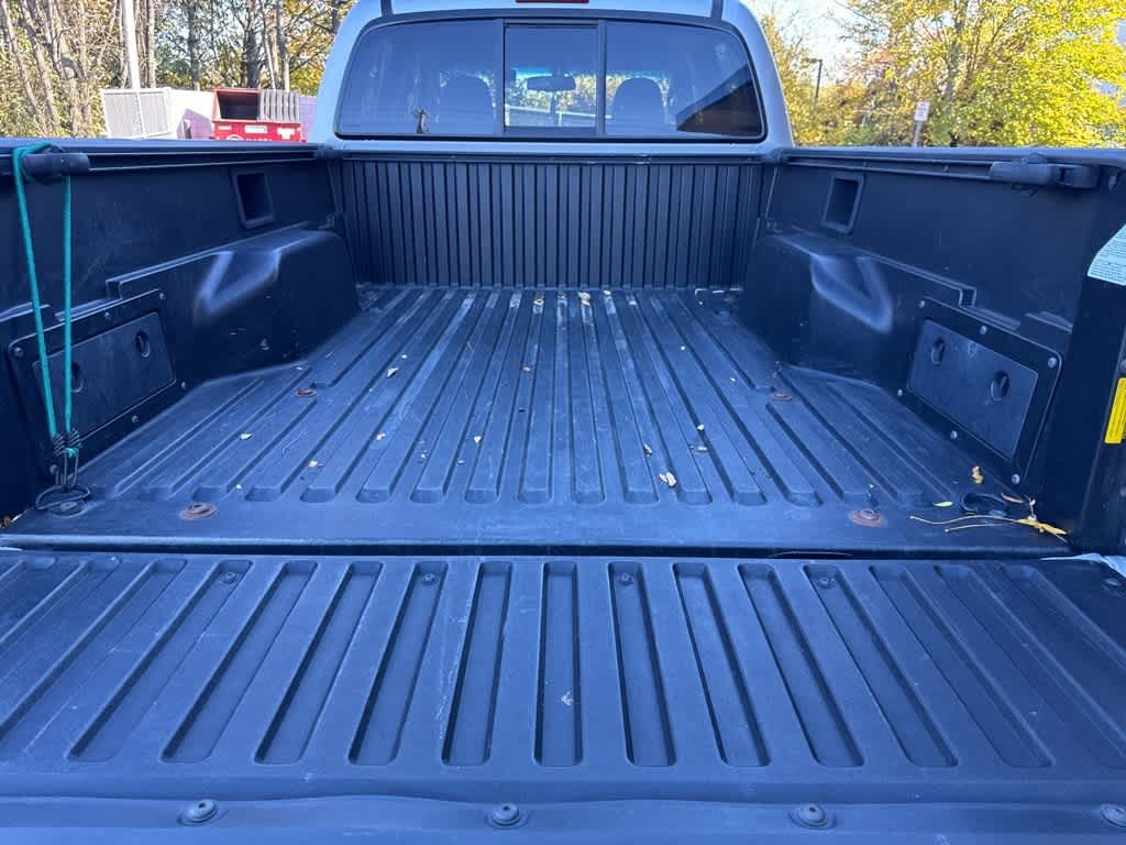 Thumbnail: 2011 Toyota Tacoma - 18