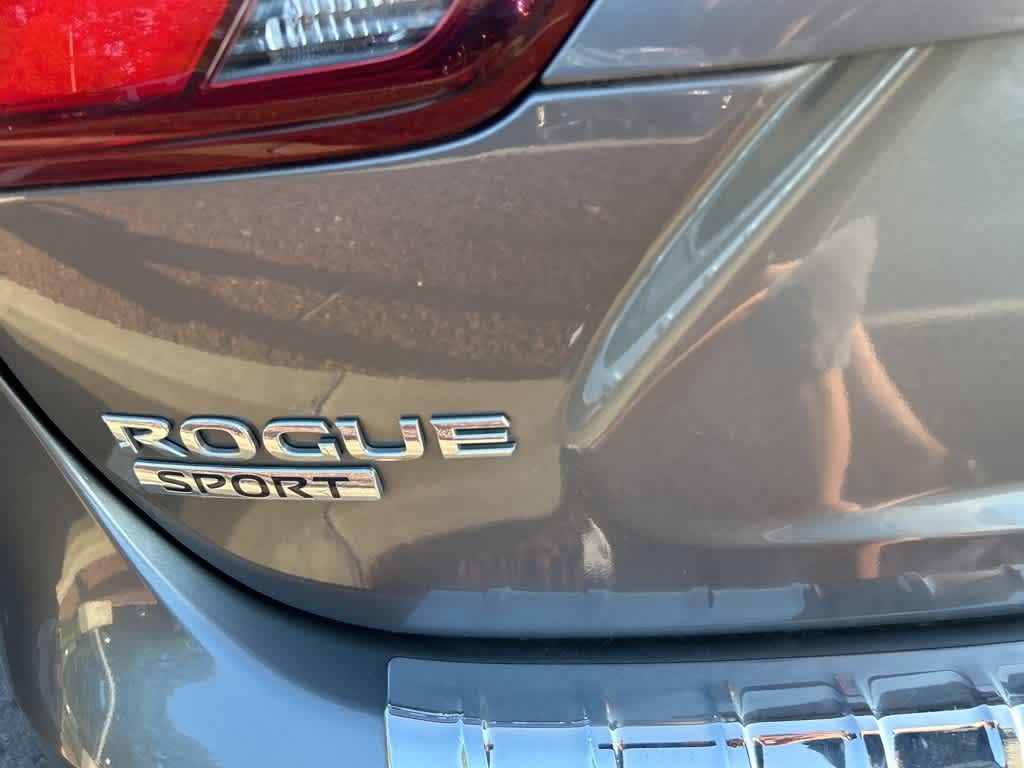 Thumbnail: 2018 Nissan Rogue Sport - 8