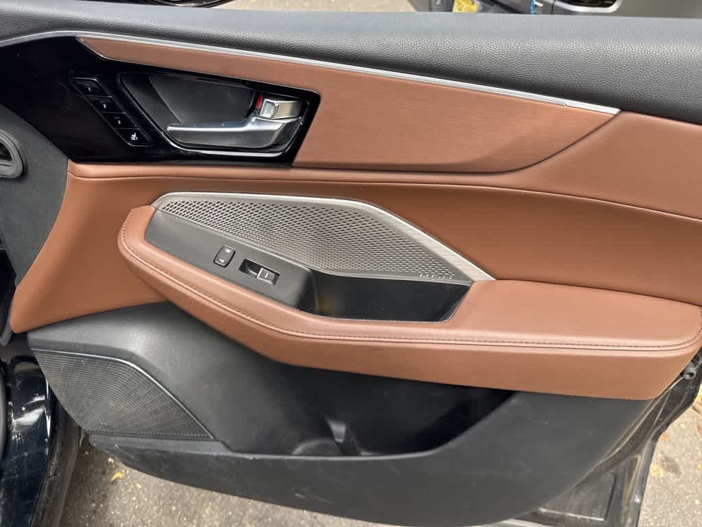 Thumbnail: 2023 Acura MDX - 16