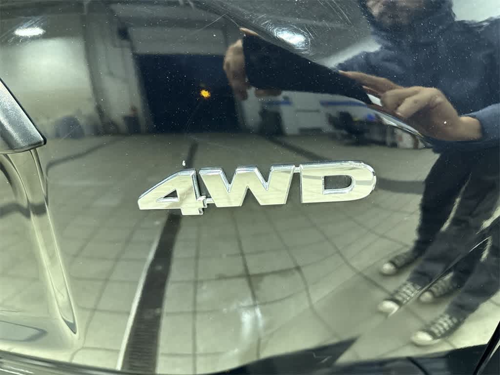 2011 Honda CR-V LX 24