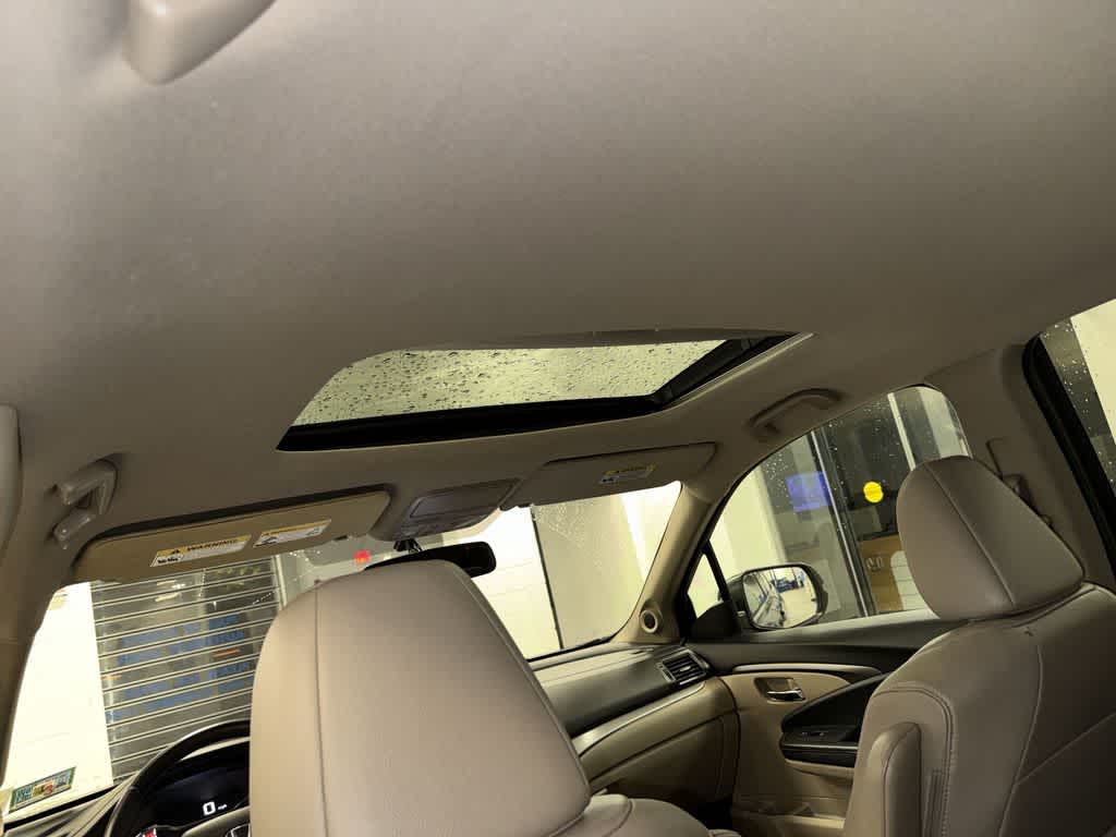 Thumbnail: 2016 Honda Pilot - 26