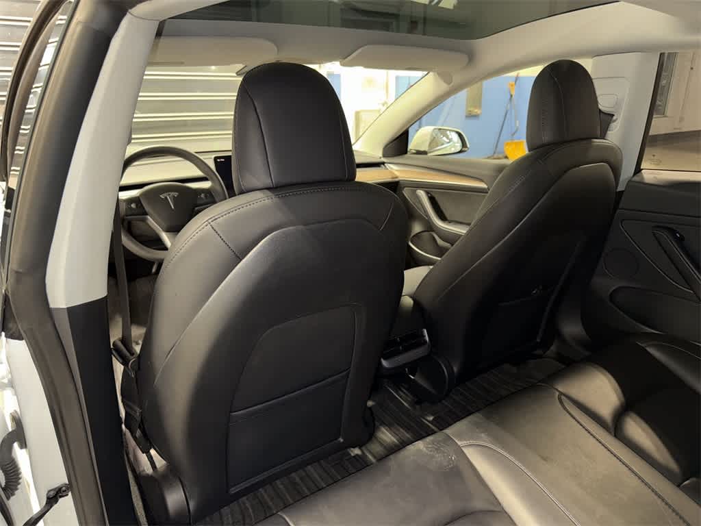 Thumbnail: 2023 Tesla Model 3 - 27