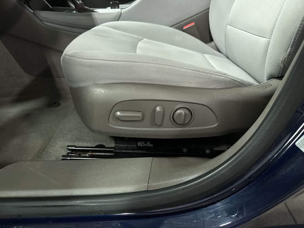 Thumbnail: 2018 Chevrolet Malibu - 23