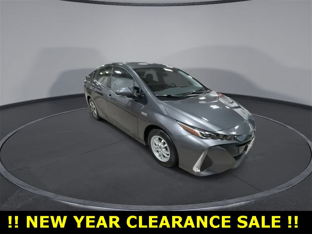 Thumbnail: 2017 Toyota Prius Prime - 2
