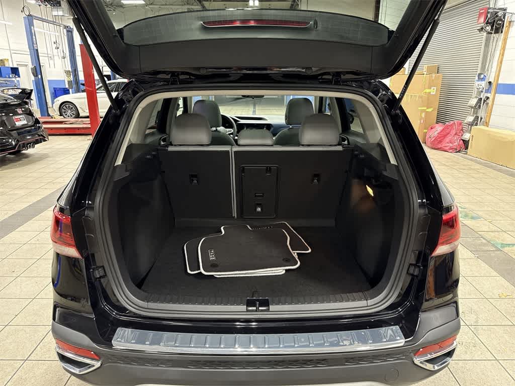 Thumbnail: 2023 Volkswagen Taos - 11