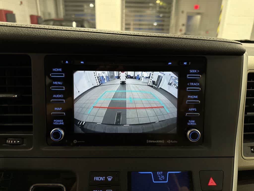 Thumbnail: 2020 Toyota Sienna - 27