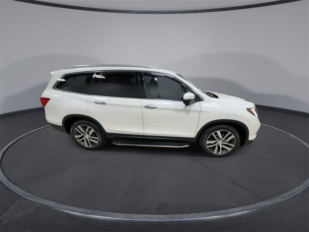 Thumbnail: 2018 Honda Pilot - 9