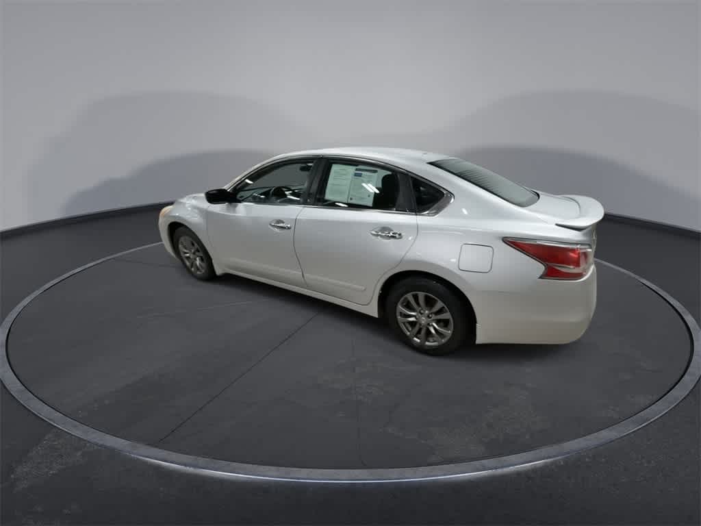 Thumbnail: 2015 Nissan Altima - 6
