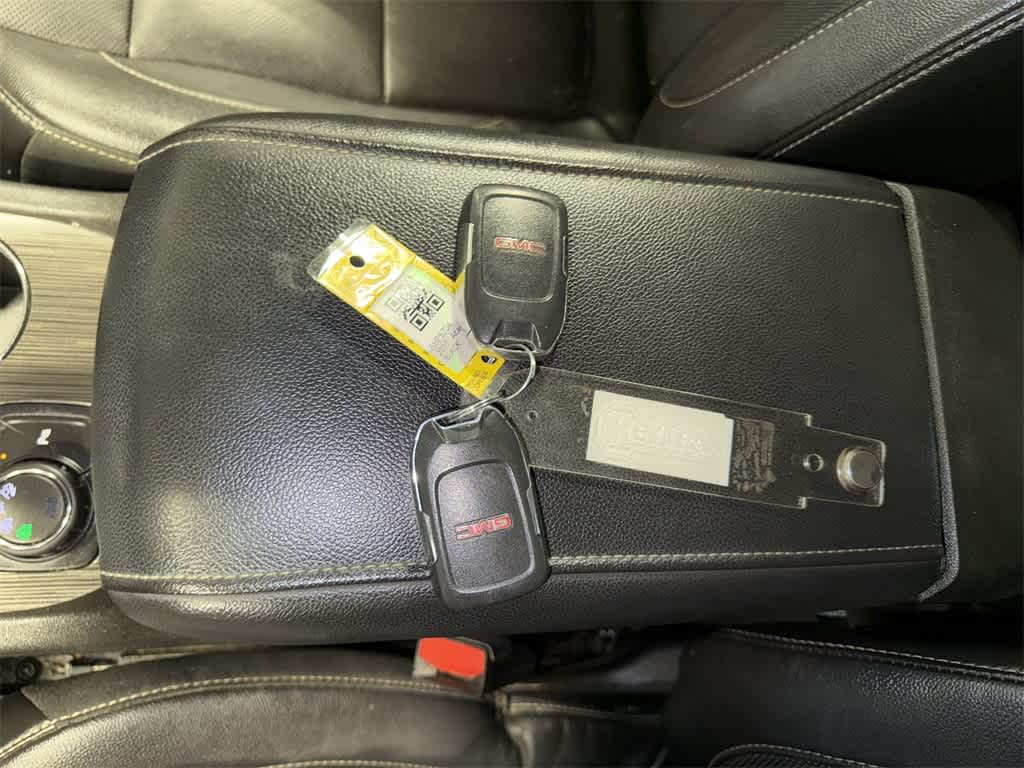 Thumbnail: 2017 GMC Acadia - 36