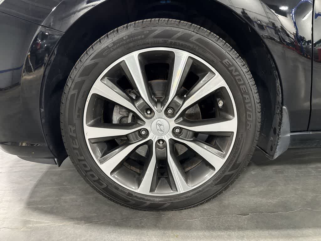 Thumbnail: 2019 Hyundai Elantra - 10