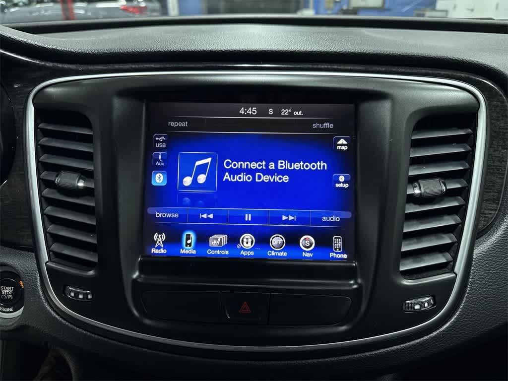 Thumbnail: 2015 Chrysler 200 - 20