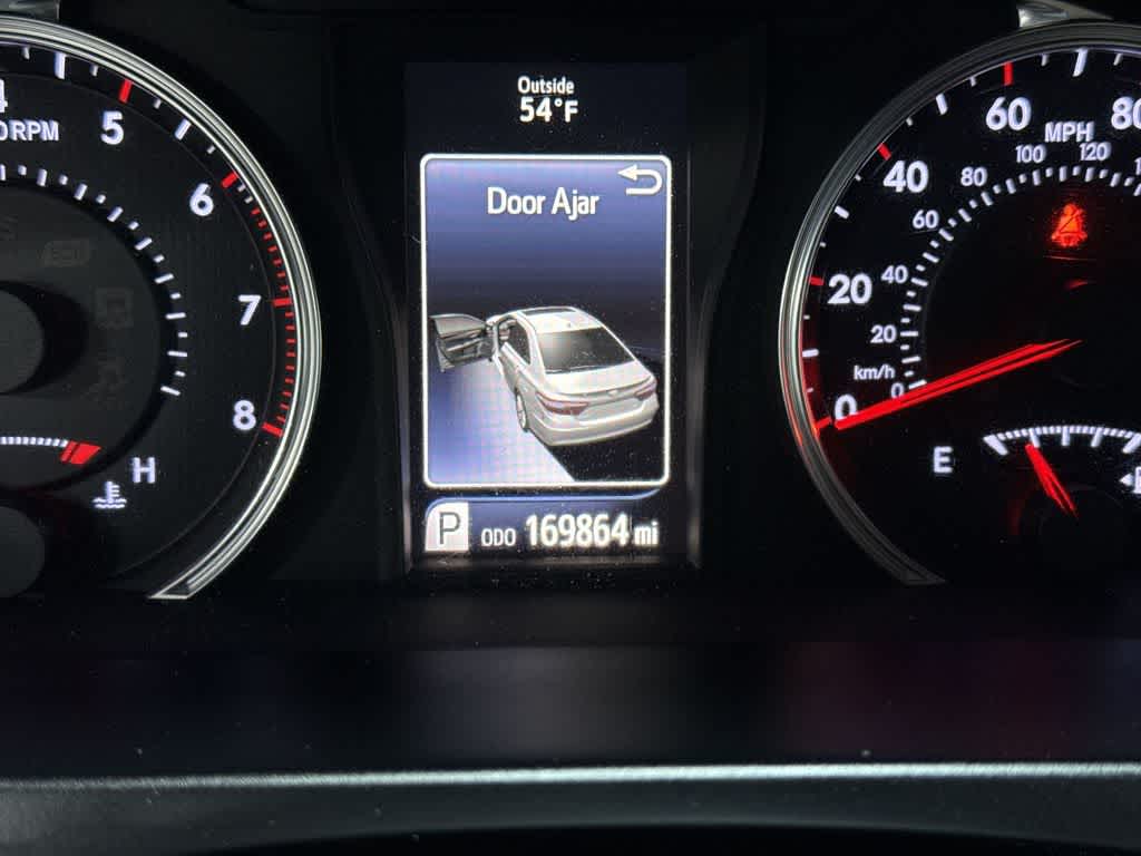 Thumbnail: 2016 Toyota Camry - 17