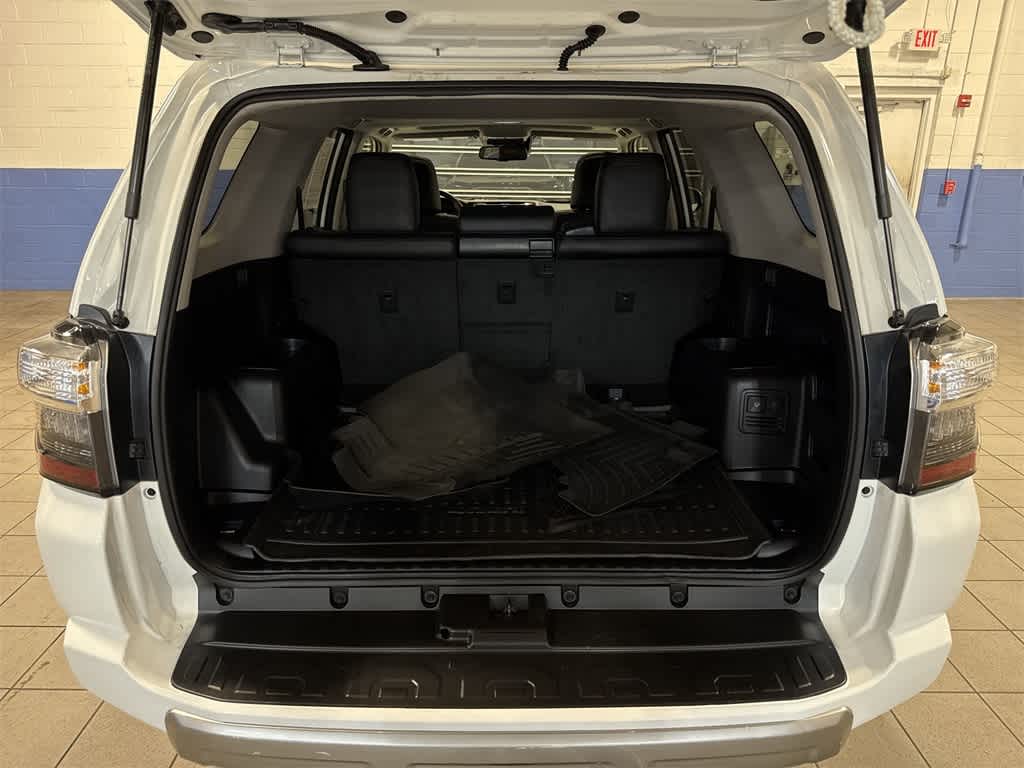 Thumbnail: 2022 Toyota 4Runner - 11