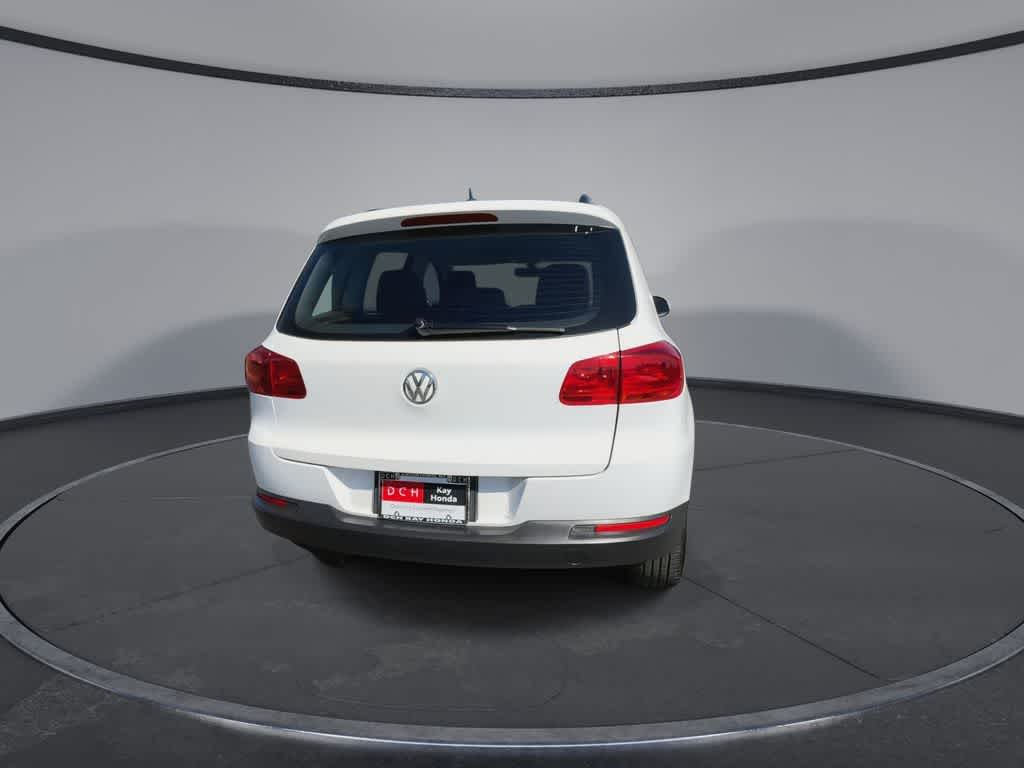 Thumbnail: 2016 Volkswagen Tiguan - 7